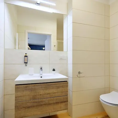 Aparthotel Kolo Brzegu - Jacuzzi, Sauna Oraz Strefa Fun Za Darmo - Blisko Morza, Psia Plaza - Admus *