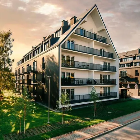 Aparthotel Kolo Brzegu - Jacuzzi, Sauna Oraz Strefa Fun Za Darmo - Blisko Morza, Psia Plaza - Admus *